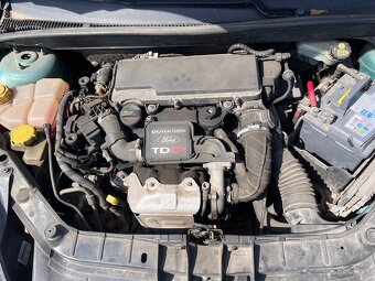 Predám náhradné diely na Ford fiesta mk6 1,4tdci - 5