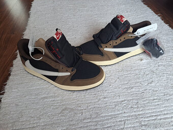 Predám tenisky Nike Air Jordan 1 travis scott - 5