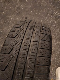 Pirelli 225 40 18 zimne runflat - 5