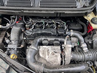 Predám náhradné diely na Ford Focus C-max 1,6tdci 66kw - 5