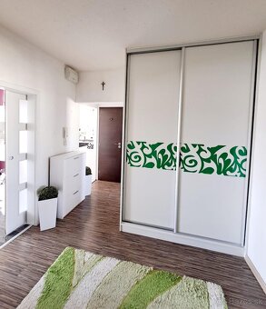 Moderný 3-izbový byt s balkónom na prenájom v obľúbenej loka - 5