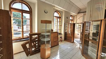 Obchodno-administratívne priestory na prenájom, Farská 10, N - 5