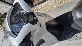 Honda SH125 r.v.2019 s kufrom a plachtou - 5