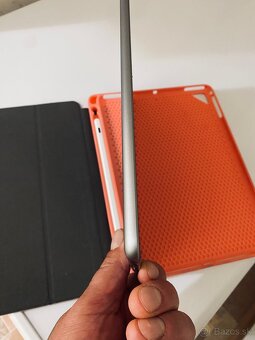 Apple iPad 6. generácie, 32 GB, Wi-Fi - 5