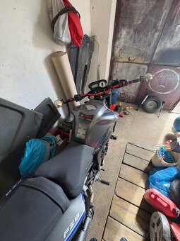 Yamaha FZ8 - 5