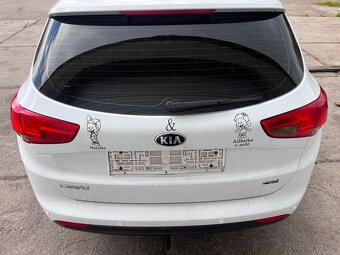 Predám náhradné diely na KIA Ceed 2014 1,6crdi-94kw - 5