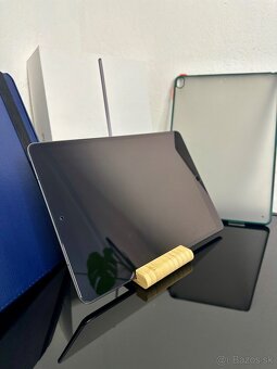 Apple iPad Air 3. generácie (256 GB, Wi-Fi + Cellular) - 5