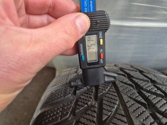 195/55 r16 zimné 4 ks BRIDGESTONE dezén 8,5 - 7,5 mm - 5