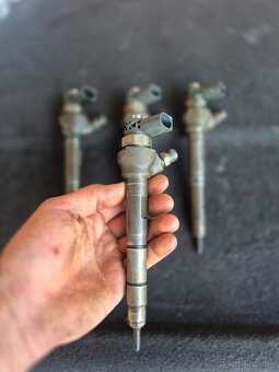 Predám vstrekovacie trisky pre 2.0tdi VW GROUP - BOSH- - 5