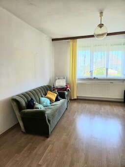 Rodinný dom s krásnym 1200m2 slnečným pozemkom - 5