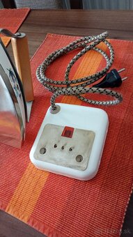 Starožitná žehlička - 5