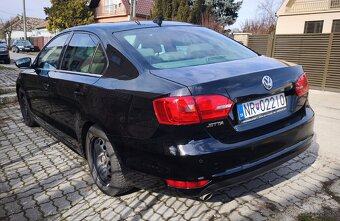 VW Jetta 1.6TDI DSG - 5