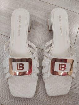 Elegantné biele šľapky v.41 - 5