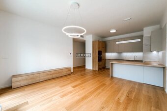 Exkluzívny 3 izbový byt s terasou v projekte UNIQ Majakovské - 5