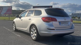 Opel Astra Kombi 2012 - 5
