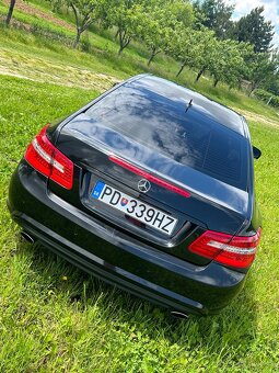 Mercedes benz E - 5