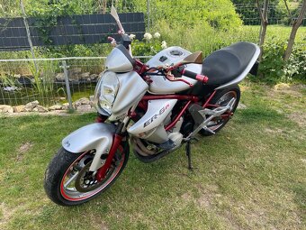 Kawasaki ER6N 650 - 5