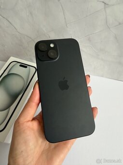 iPhone 15 - 256 GB Black - 5
