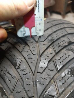 Continental 205/55 r16 zimné pneumatiky - 5