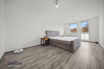 PLUS REALITY | Slnečný 3-izbový byt v BA-Ružinov na predaj - 5