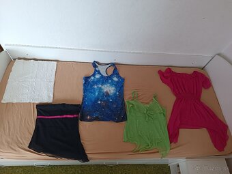 Velky balik damskeho oblecenia - 5