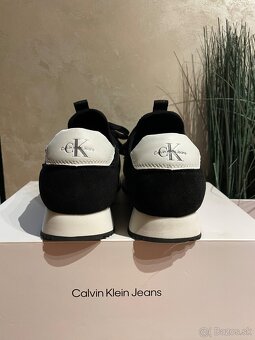 Calvin Klein - 5