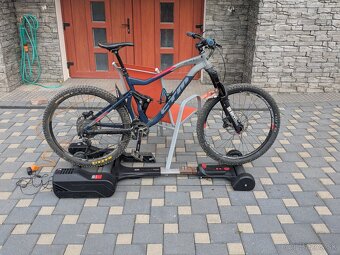 Elite NERO cyklotrenažér - 5