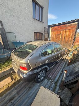 Renault Megane - 5
