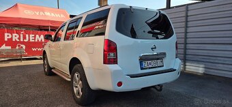Nissan Pathfinder 2.5 dCi 4x4 - 5