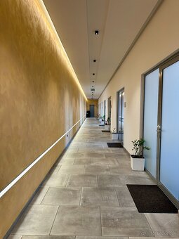 PRENAJATÉ Administratívne priestory v meste Dubnica n./V - 5