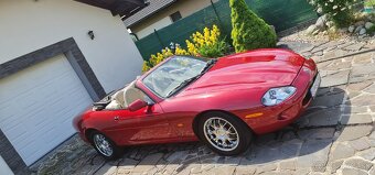 Jaguar XK8  V8 Convertible - 5