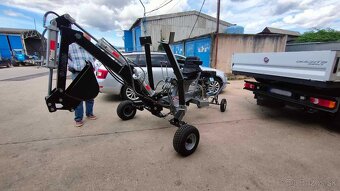 Minibager, Kráčajúci minibager MB-360 - 5