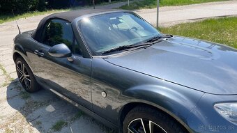 Mazda MX-5 Roadster - 5