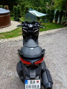 predám skúter Yamaha x max 400 iba 2132 km - 5