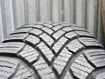 Zimné pneumatiky Bridgestone - 215/65 r17 - 5