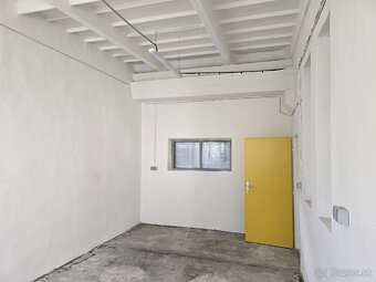 Ponúkam garáž + kanceláriu na prenajom 185 m² - 5
