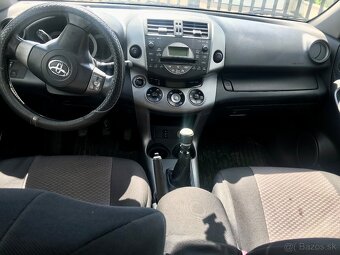 Toyota RAV4 - 5