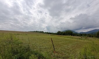 Stavební pozemek Petrovce 881 m2 - 5