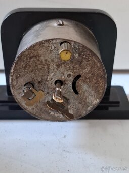 Predám starý funkčný bakelitový budík Germany 28 € - 5