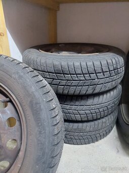 Predám zimné z diskami 175/65/r14 - 5