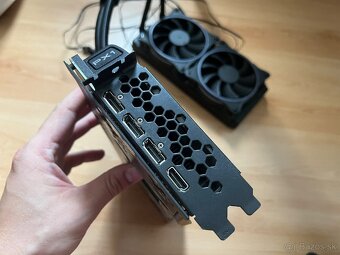 EVGA RTX 3080 FTW3 Ultra Hybrid - 5