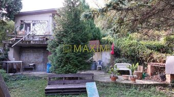 PREDAJ - Ponúkame na predaj pozemok pod lesom v tichom prost - 5