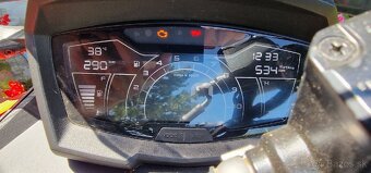 Aprilia SR GT 125 - 5