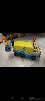 Vozidlo Paw Patrol Jungle v teréne - 5