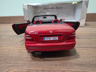 Mercedes Benz SLK Model 1:18 - 5