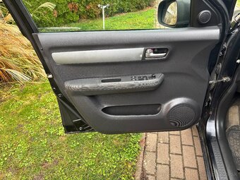 Predám SUZUKI SWIFT 1,3i - 5