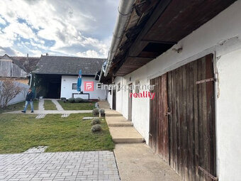 Štýlový vidiecky dom na predaj 14km od mesta Piešťany - 5