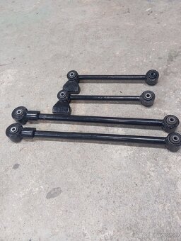 Zadné ramená Nissan patrol - 5