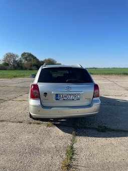Toyota Avensis - 5