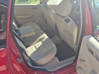 Mercedes B 180 - 5